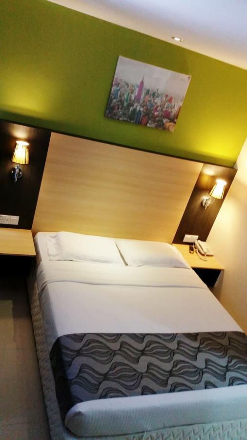 Oyo 786 The Citilite Hotel Kuantan Esterno foto